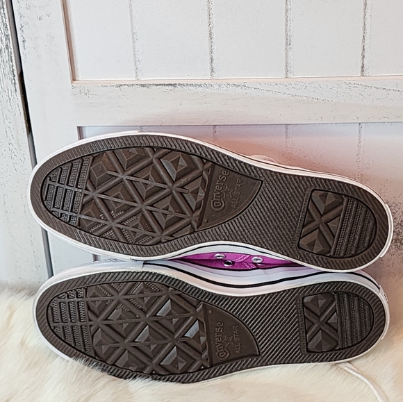 Converse Chuck Taylor All-Star Sneakers - Picture 6 of 9